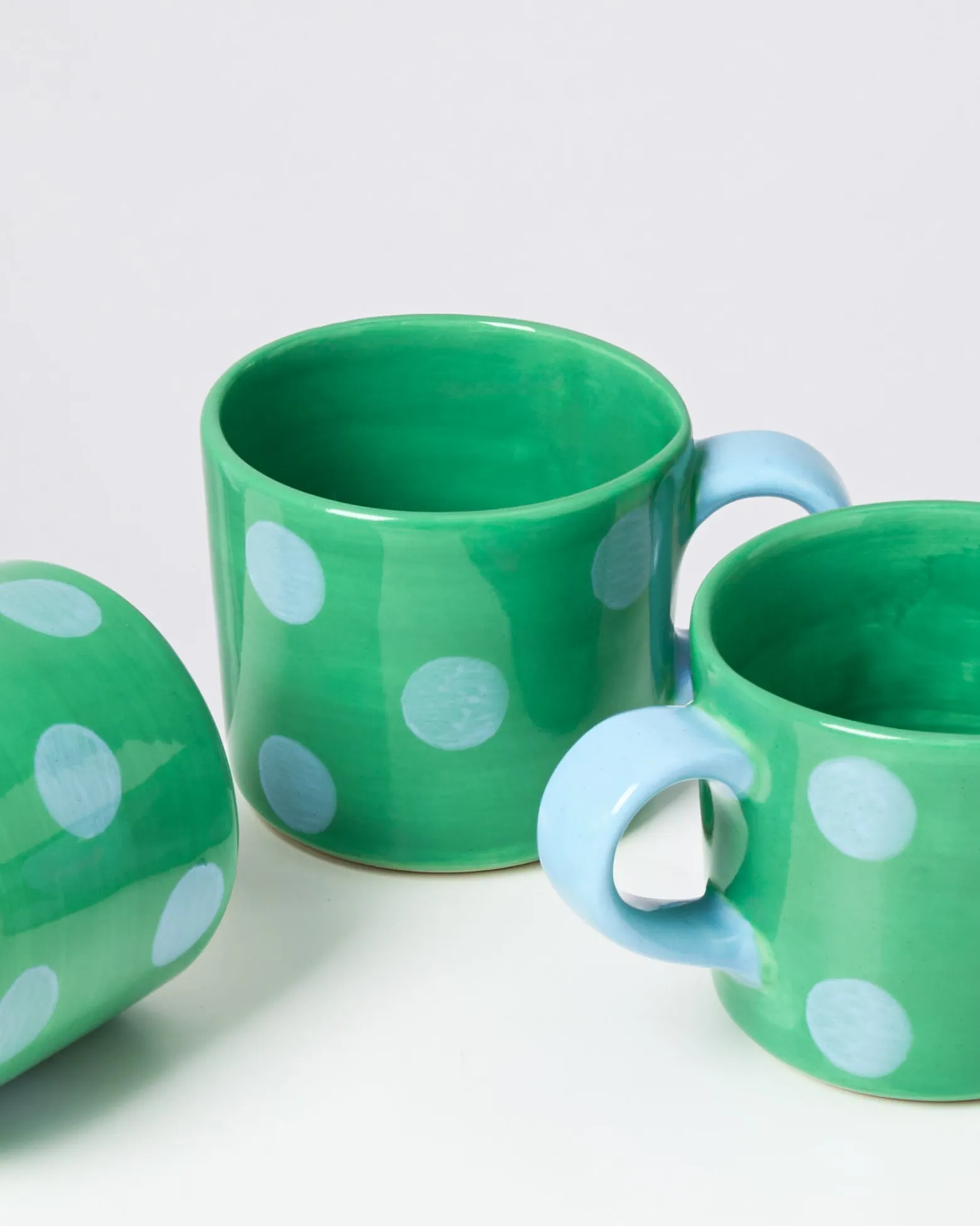 MaM x Isis-Maria Brisa mug green with blue dots