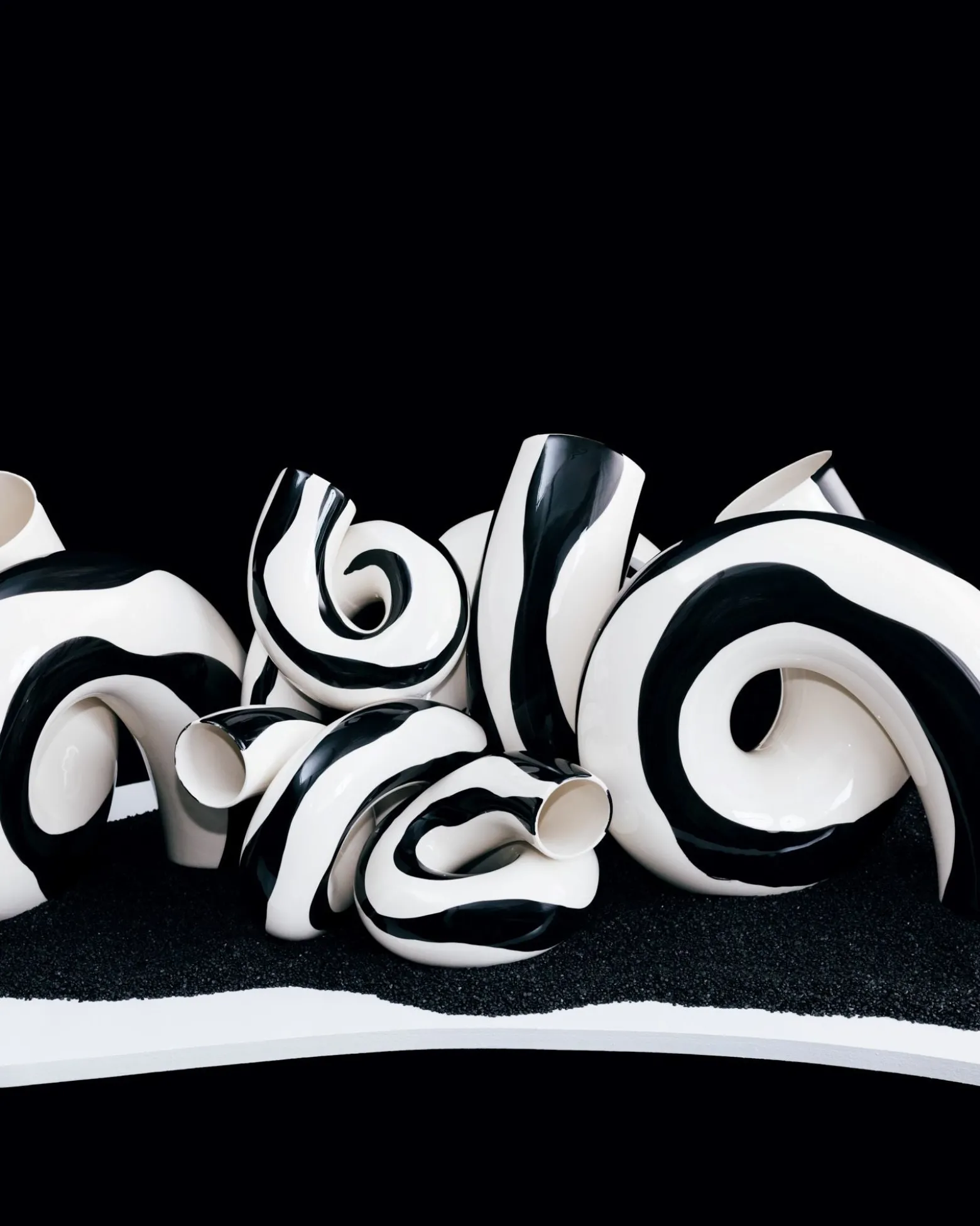 MaM x Ju Schnee - Viparita Vase L black white