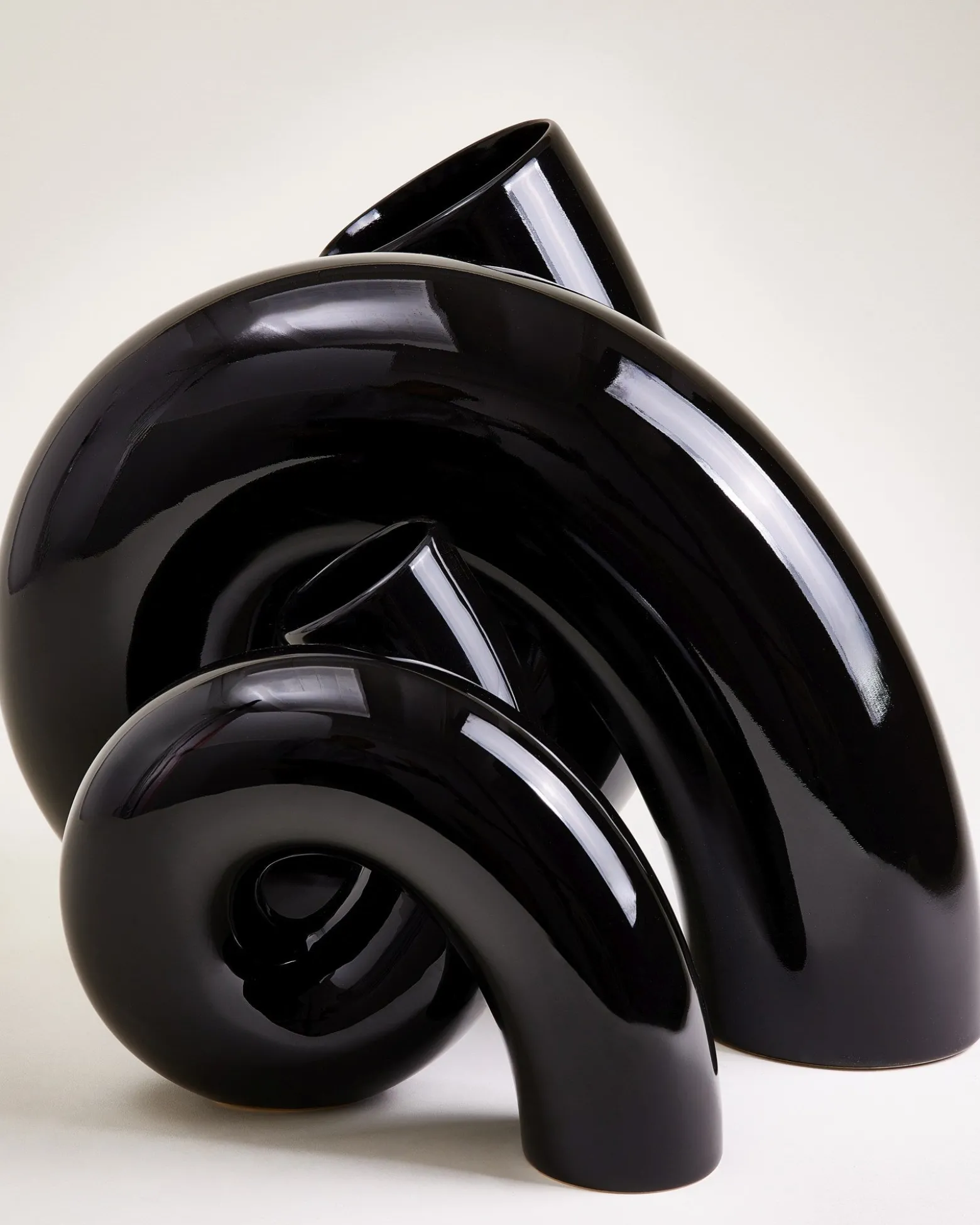 MaM x Ju Schnee - Viparita Vase XL black