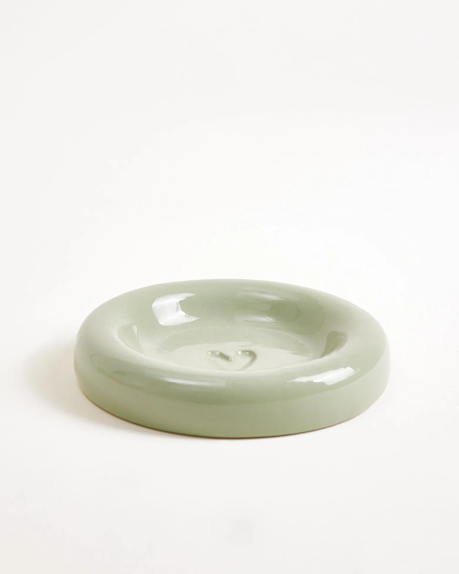 Seia mug with heart & saucer sage green